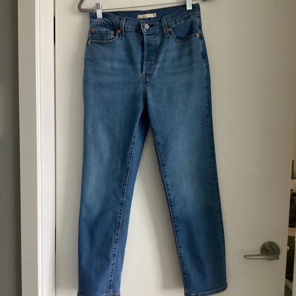 Levi's Wedgie High Rise Straight Jeans - Picture 1 of 3